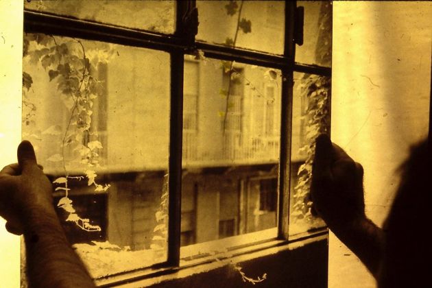Antonio Trotta, Finestra su vetro, 1972 - photo Ugo Mulas