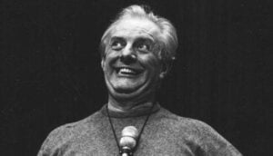 Mi tollerano solo gli scenografi. Un ricordo di Dario Fo