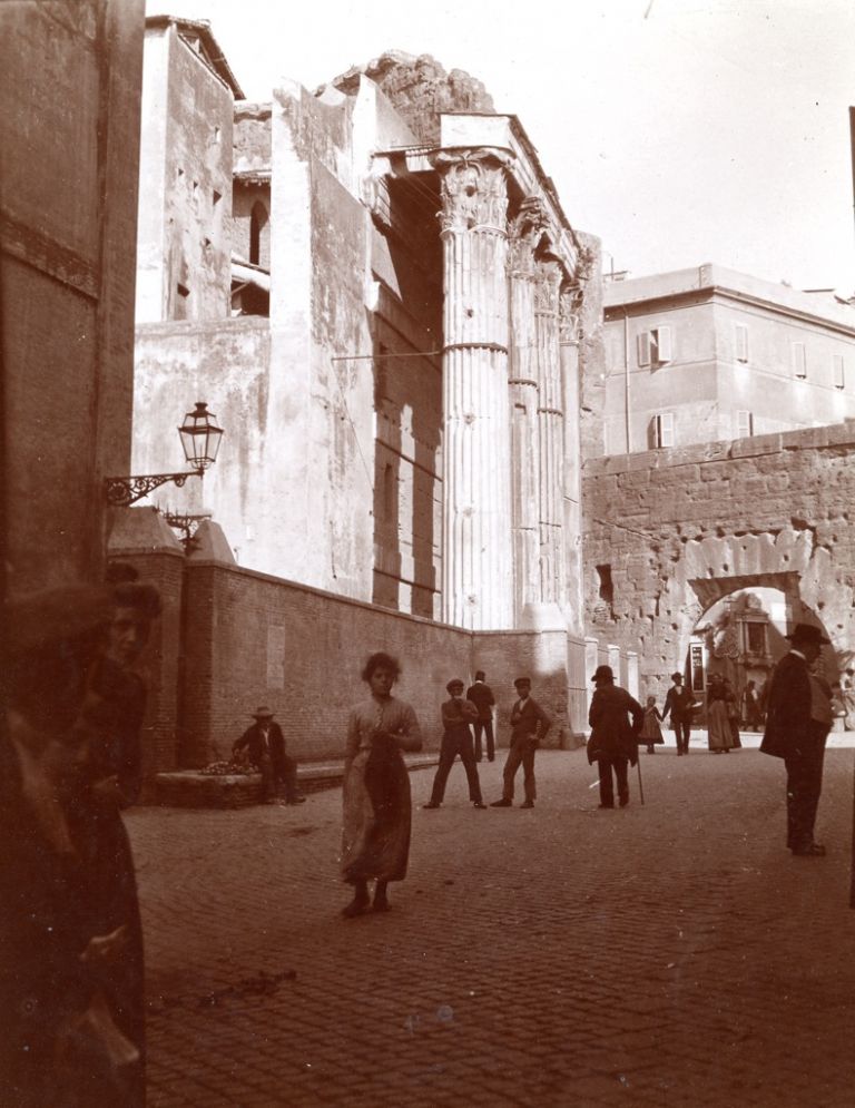 Esther B. Van Deman, Columns of the Temple of Mars Ultor and the so-called Arco dei Pantani, Rome, 1903 - Photographic Archive, American Academy in Rome