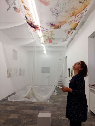 Fondazione Arnaldo Pomodoro, l'installazione dell'opera di Maria Teresa Ortoleva foto Federico Giani