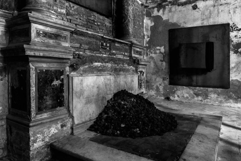 Jannis Kounellis – Dodecafonia - Gavin Brown’s Enterprise, Roma 2016