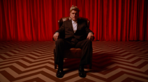 John Malkovich trasformista. L’attore americano reinterpreta i personaggi dei film di David Lynch