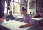 Land Art Mongolia Biennale – Lisa Batacchi – Lavorando sul tessuto sipario con la tribù Miao, Danzhai, Ci-na, 31 luglio-18 agosto 2016 - photo credits Lisa Batacchi
