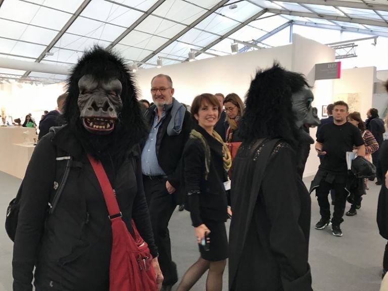 Le Guerrilla Girls a Frieze - foto Mario Bucolo