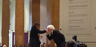 Ninetto Davoli in performance per Marcello Maloberti alla Quadriennale di Roma