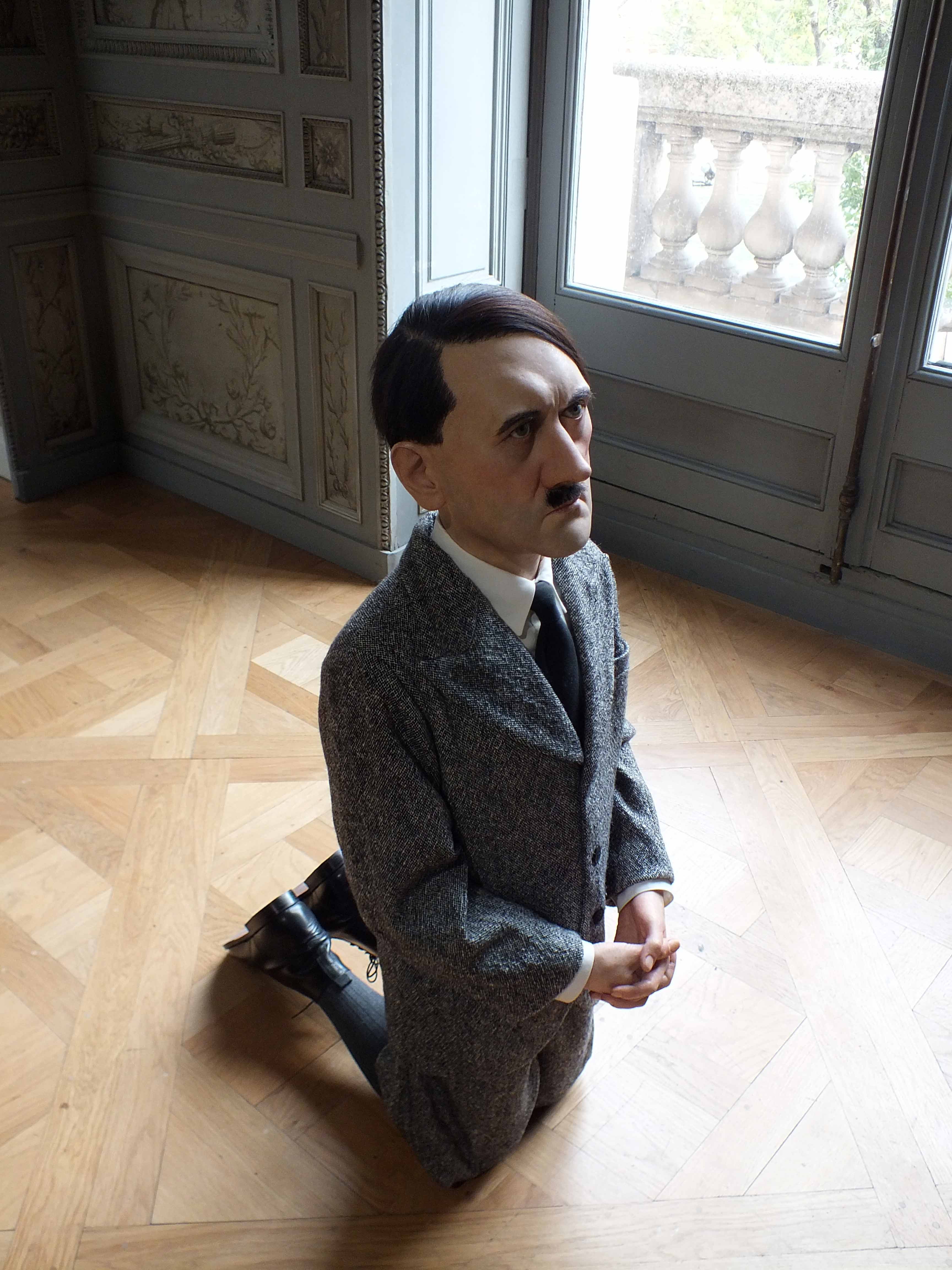 Maurizio Cattelan compie 60 anni. Le 14 opere più celebri | Artribune