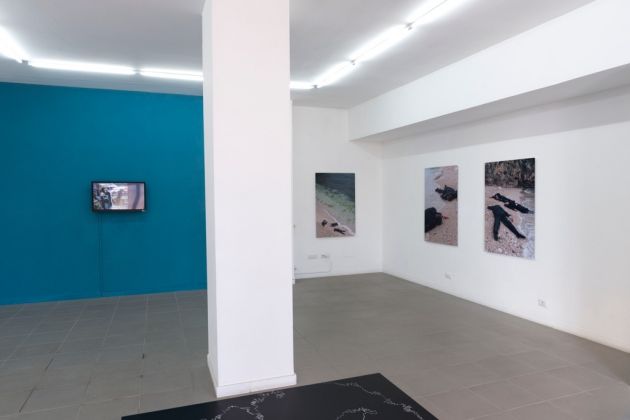 Oliver Ressler – Transnational Capitalism Examined. Border as Method – installation view at The Gallery Apart, Roma 2016 – photo Giorgio Benni