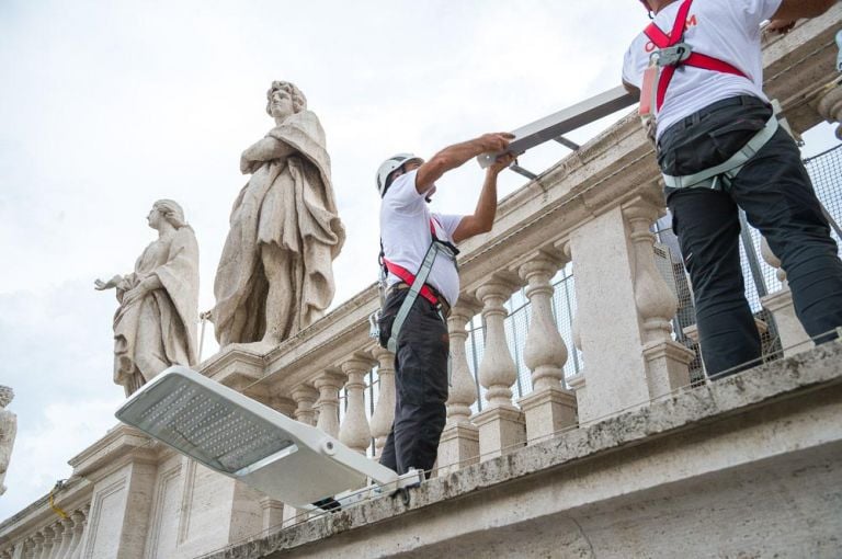 Piazza San Pietro, Roma. La nuova illuminazione di Osram - courtesy Governatorato S.C.V. Direzione dei Musei