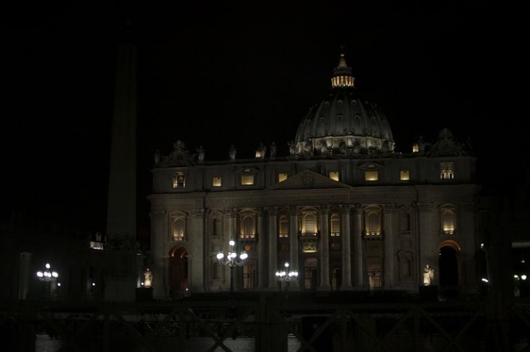 Roma, Piazza San Pietro. La nuova illuminazione di Osram. Foto Ofelia Sisca