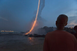 Un documentario racconta l’arte esplosiva di Cai Guo-Qiang. In esclusiva su Netflix