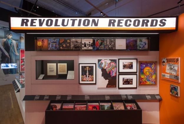 You Say You Want a Revolution? Records and Rebels 1966-70 – exhibition view at Victoria and Albert Museum, Londra 2016