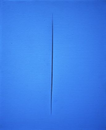 Lucio Fontana, Concetto Spaziale, Attesa, 1964-1965, Idropittura su tela, azzurro, 46 x 38 cm