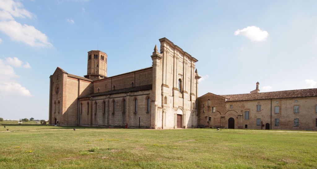 Nuovi allestimenti, nuove sezioni, nuove donazioni. Cambia volto a Parma l’immenso archivio-museo del CSAC: ecco le immagini