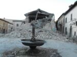 Crolli nel centro di Norcia (foto Massimo Mattioli)