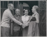 Da sx Alfred H. Barr Jr., Pablo Picasso, Jacqueline Roque e Margaret Scolari Barr a casa di Picasso, Cannes, luglio 1956