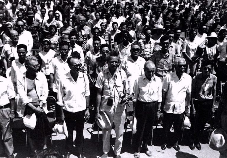 Ezio Gribaudo con Michel Leiris e Wilfredo Lam a Guantanamo, Cuba (1967)