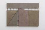 Giuseppe Uncini, Dimore, 1982, cemento e ferro su legno, 44x60,5 cm