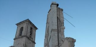 La Facciata della Basilica di San Benedetto e il Palazzo Comunale, Norcia (foto Massimo Mattioli)