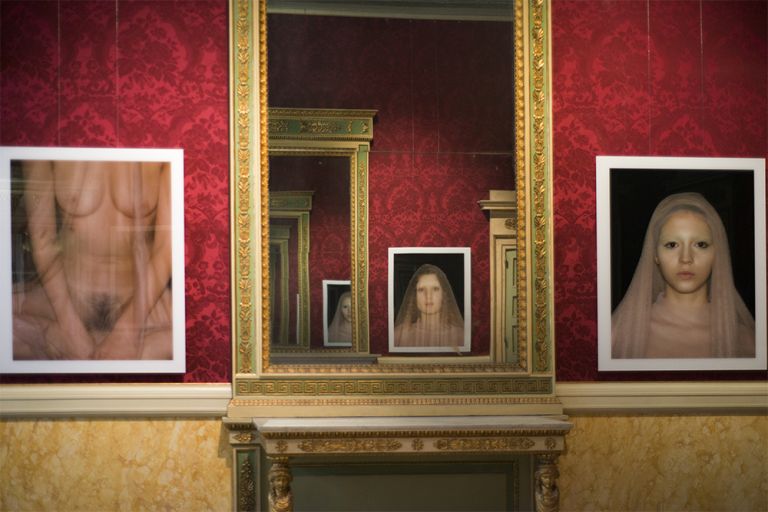 Vanessa Beecroft - Polaroids 1993-2006 - exhibition view at Palazzo Reale, Milano 2016 - photo Elena Arzani © 2016