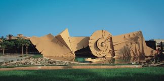 Arnaldo Pomodoro, Moto terreno solare, 1989-94 - photo Ermanno Casasco