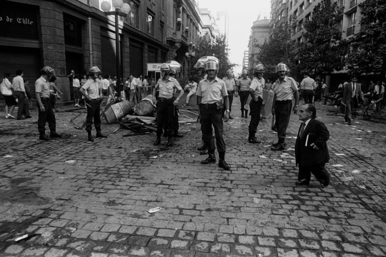 Claudio Perez Memoria Courtesy Galerie NegPos Il golpe di Pinochet, visto da vicino. Fotografi cileni in mostra a Roma, ecco le immagini