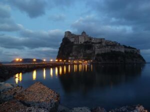 Un racconto (quasi) natalizio. A Ischia con il gallerista Massimo Ielasi