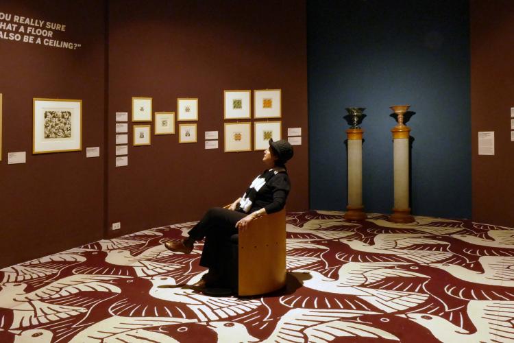 Servizi aggiuntivi per disabili al museo. A Milano per la mostra di Escher debutta la poltroncina SeatingGO