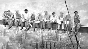 Fotografie mitiche: il pranzo degli operai in cima al grattacielo
