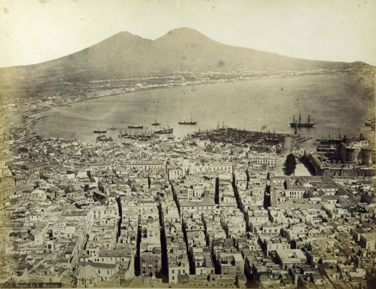 Robert Rive, Napoli da S. Martino, 1865-1870, Stampa all’albumina, cm 19,5x25