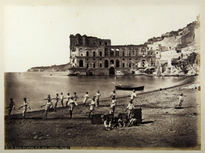 Robert Rive, Rovine del Palazzo di D. Anna a Posillipo. Napoli, 1860-1870, Stampa all’albumina, cm 19,5x25