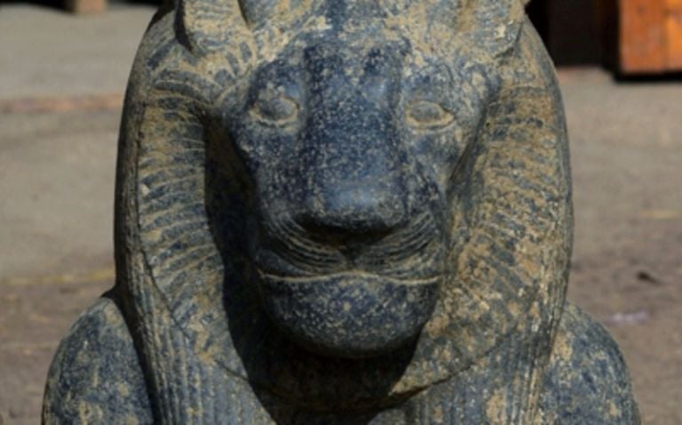 Statue ritrovate nel tempio funerario di Amenhotep III a Luxor