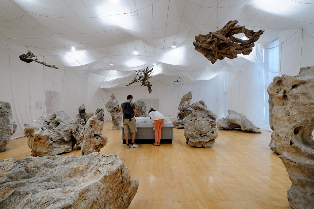 Cai Guo-Qiang, Cultural Melting Bath. Projects for the 20th Century, 1997 - MAC, Lione 2016 - photo Blaise Adilon