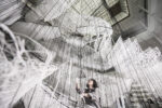 Chiharu Shiota, Where are you going?, Le Bon Marché, Parigi (foto Le Bon Marché, Gabriel de la Chapelle)