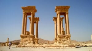 Chiudiamo l’Unesco. L’Isis devasta il teatro di Palmira, e l’organismo assiste imbelle