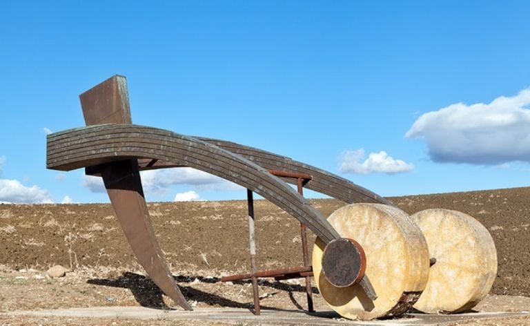 Gibellina, scultura di Arnaldo Pomodoro, photo by spumador, wikimedia