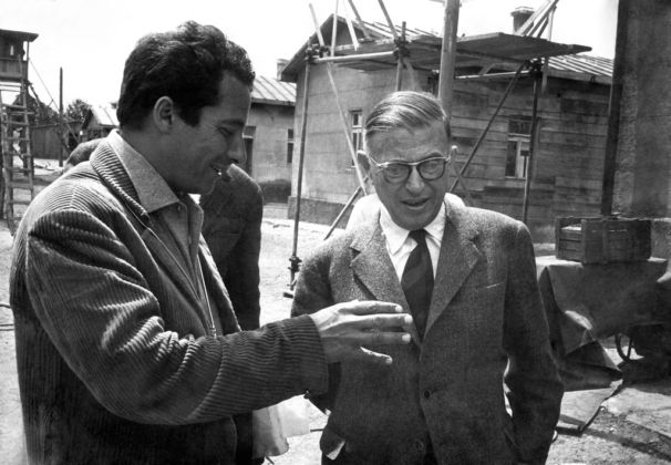 Gillo Pontecorvo con Jean-Paul Sartre sul set di Kapò, 1959