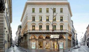 Un albero di Giuseppe Penone nel centro di Roma. In attesa della grande mostra by Fendi