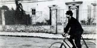 Alfred Jarry sulla sua bicicletta Clément luxe 96