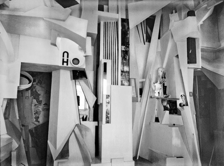 Kurt Schwitters, Merzbau. Photo Wilhelm Redemann, 1933