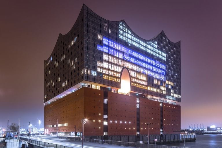 La Elbphilharmonie di Herzog & De Meuron (foto Thies Raetzke)