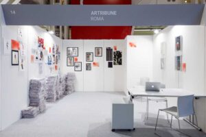 Debutto per la partnership Artribune-IED sugli stand delle fiere. Si parte da Arte Fiera