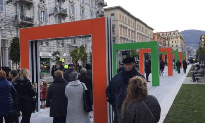 L’intervento di Daniel Buren a Piazza Verdi a La Spezia (foto cittadellaspezia.com)