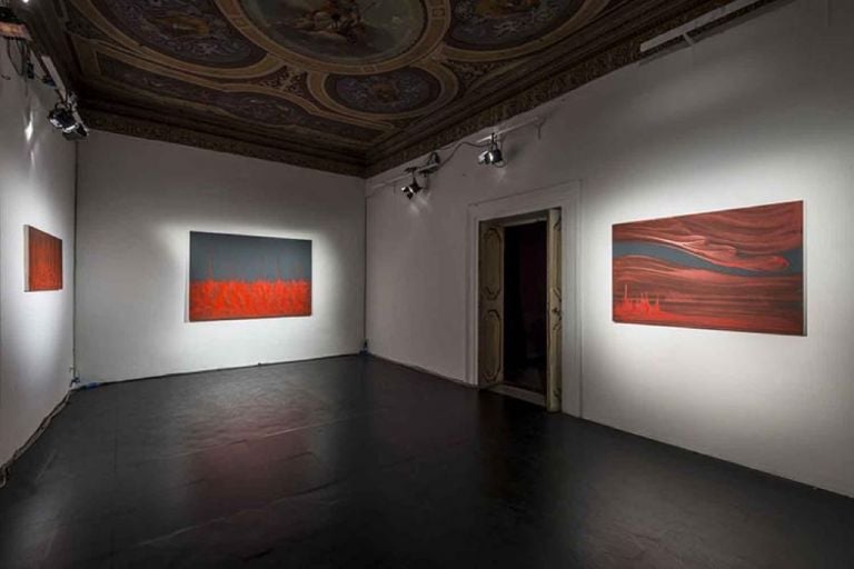 Matteo Montani. Racconto Rosso. Exhibition view at L'Attico, Roma 2016. Photo Sebastiano Luciano