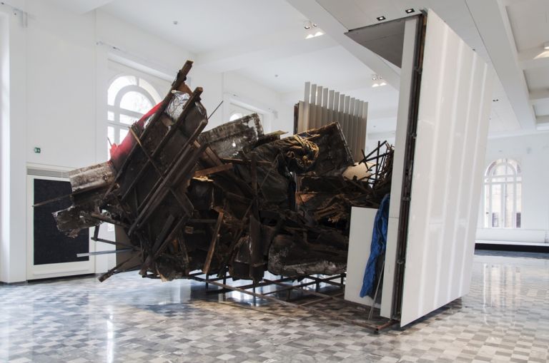 Peter Buggenhout, The Blind Leading the Blind, exhibition view at Palazzo De' Toschi, Bologna 2017. Photo Irene Fanizza