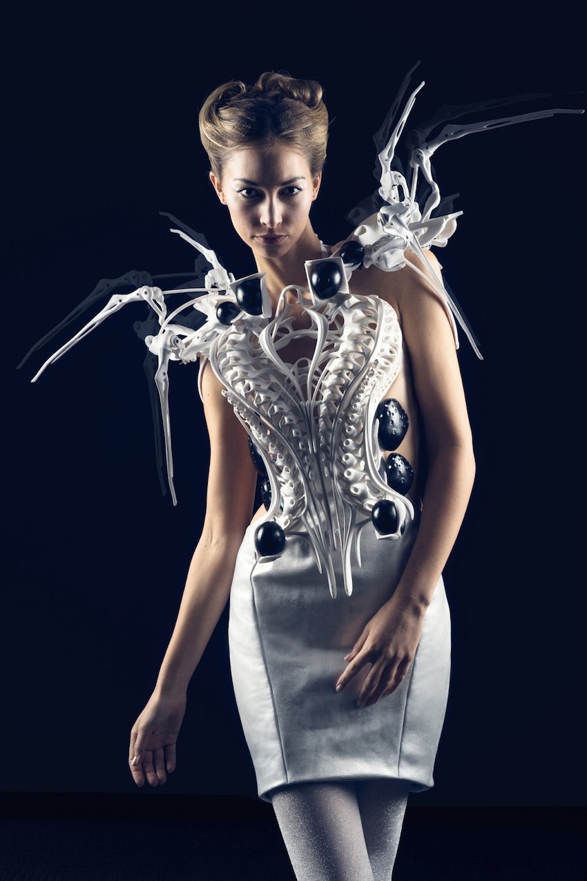 Anouk Wipprecht, Spider Dress 2.0, 2015 © Anouk Wipprecht, photo Jason Perry