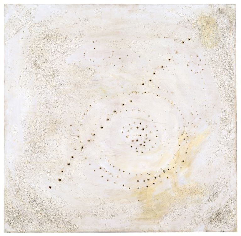 Lucio Fontana, Concetto spaziale, 1952. Milano, Fondazione Lucio Fontana © Fondazione Lucio Fontana