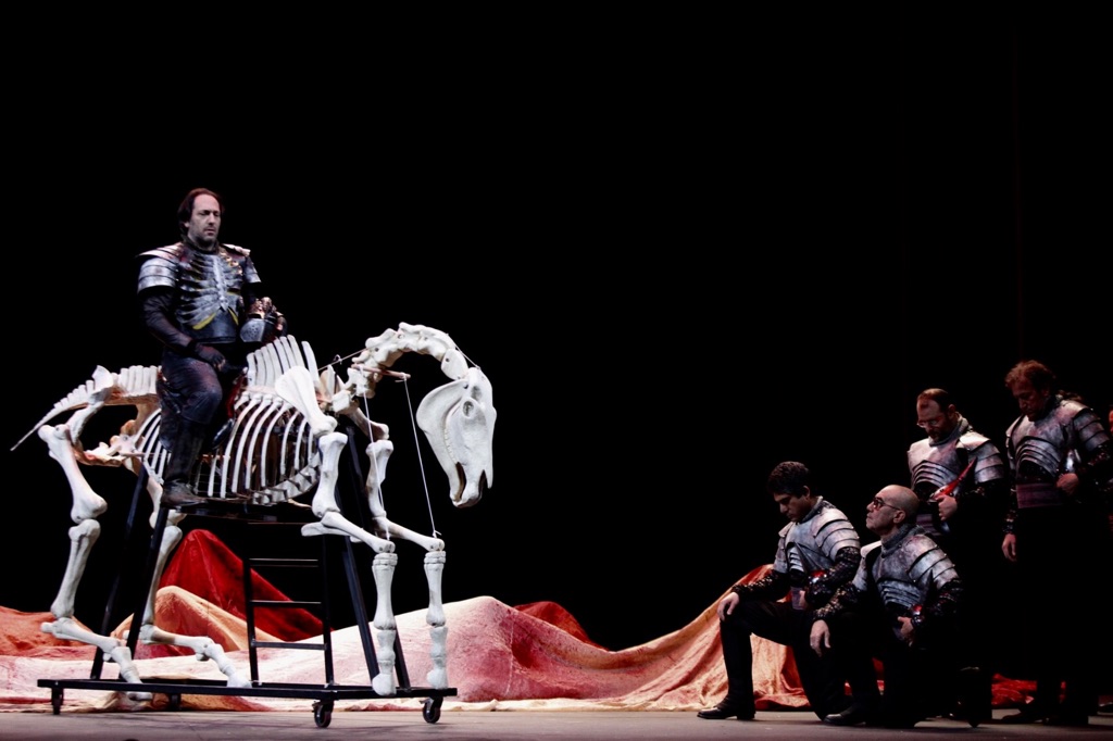 Macbeth di Giuseppe Verdi con la regia di Emma Dante. Teatro Massimo, Palermo 2017
