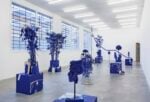 Mike Nelson, Cloak of rags (Tale of a dismembered bank, rendered in blue), 2017, Installation view, courtesy dell’artista e della Galleria Franco Noero, Torino. Foto: Sebastiano Pellion Di Persano