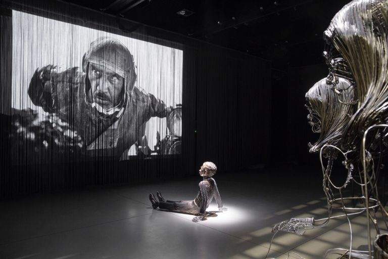 Pietro Masturzo + Roberto Fanari, Memores@Elfo. Installation view at Teatro Elfo Puccini, Milano 2017. Photo Lorenzo Palmieri