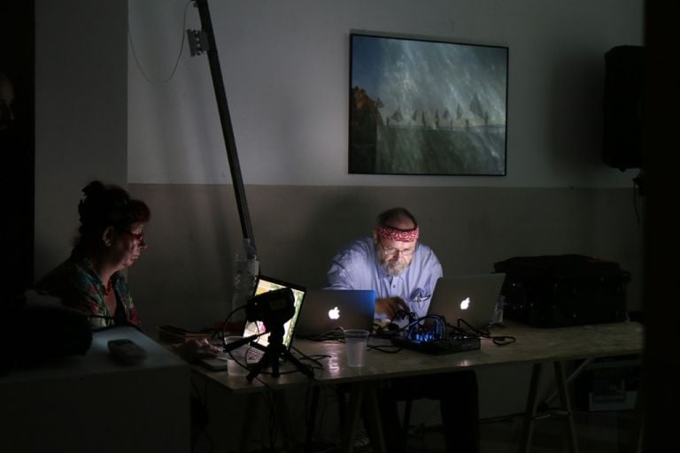 Ramdom. Katherine Liberovskaya e Phill Niblock, Lastation